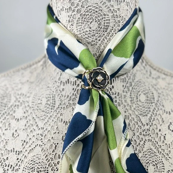 NEW ✨Women’s decorative Scarf ring ONLY; dainty scarf style ring;scarf buckle - Picture 4 of 5